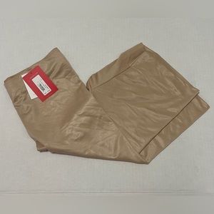 Power Conceal-Her High-Waisted Mid-Thigh Short